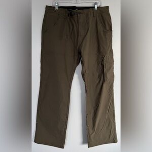 Prana Men's Dark Olive Relaxed Fit  Zion Cargo Pant-Like New, 36X30